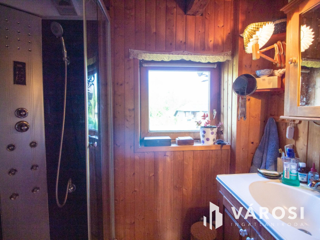 Falusi birtok Fehértón! Ezt látni kell!