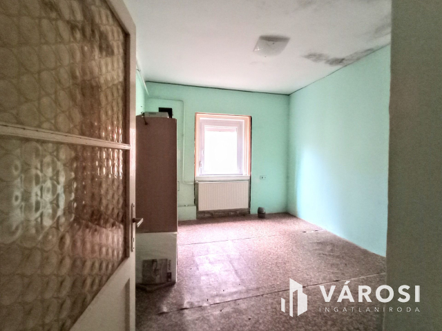 Somoskőújfaluban két ház együtt eladó