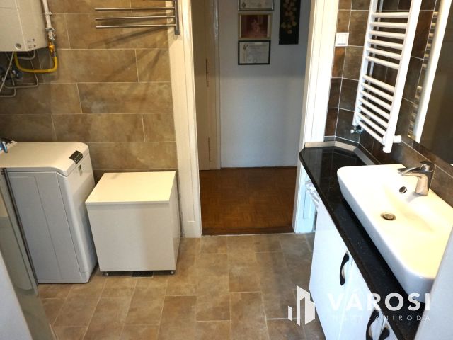 Nagyszerű lakás szenzációs elhelyezkedéssel!