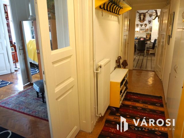 Nagyszerű lakás szenzációs elhelyezkedéssel!