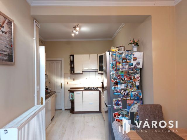 Felújított 4szobás családi ház,mellette kiadható ingatlannal