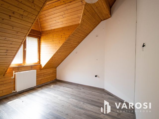 Kiadó Irodák Győr Belvárosában egy udvarban