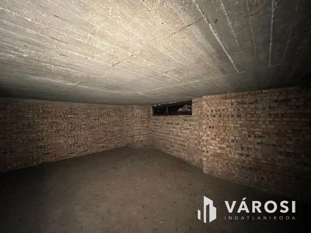 Debreceni, befejezésre váró luxus családi ház eladó!!!