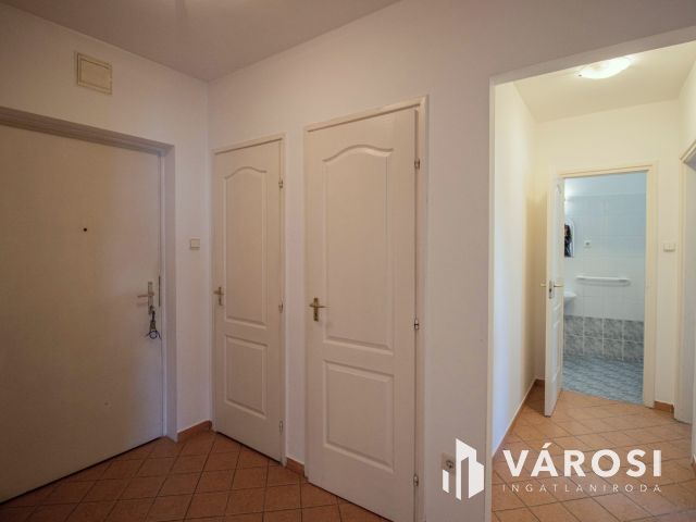 Kiváló lehetőség irodának, lakásnak Győr Baross híd lábánál