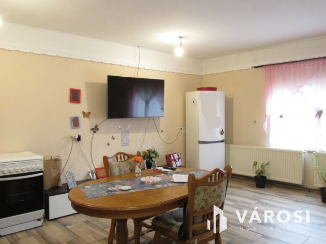 A falu szélén nyugodt helyen, friss levegővel