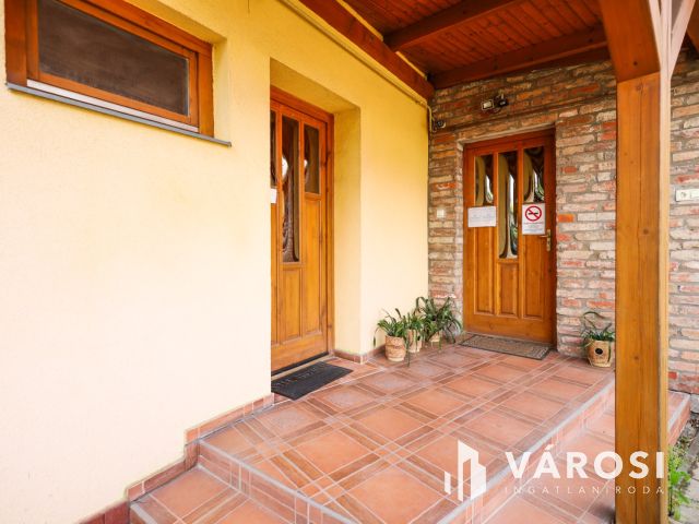 Újszerű, 10 egységből álló apartmanház a Vár tövében