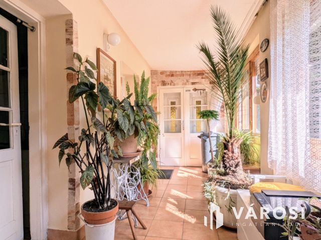 Családi ház gyönyörű kerttel!