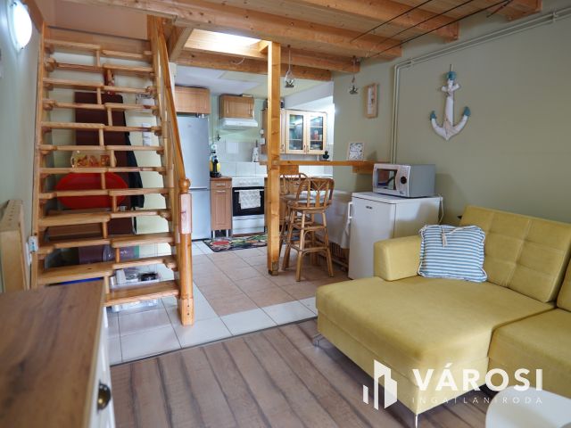 Gyékényesen vízparti hétvégi ház, nyaraló!