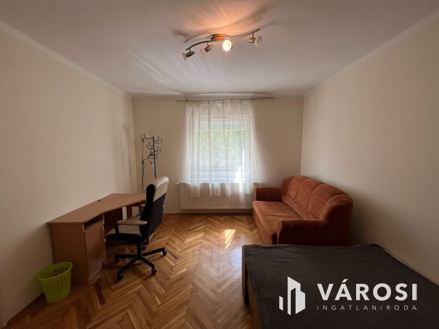 Debrecen, Egyetem melletti jó lakás jó helyen!