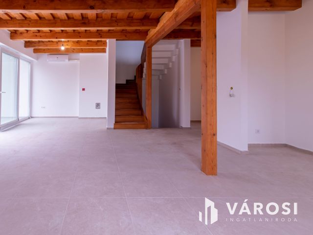 Új Építésű, A+++ Energiabesorolású Ikerház Fél Zsámbékon