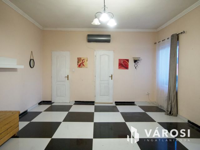 Önálló családi ház azonnal birtokba vehető