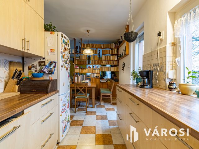 Családi ház Ürömön, akár három generációnak