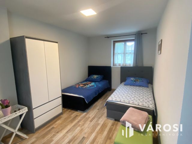 Felújított sorházi lakás Gicen