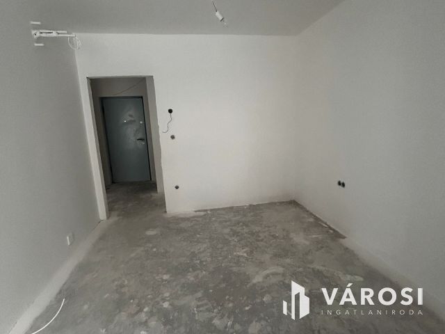 1. emeleti új lakás terasszal és saját kerttel Árpád hídnál