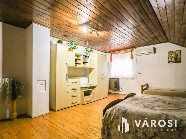 Nagy családi ház eladó vendégház lehetőséggel Gyomán