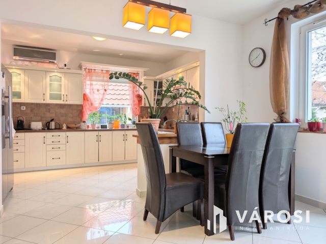 Tökéletes családi otthon a kertvárosban!