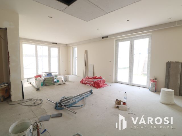 Baktói ikerház,minőségi kulcsrakész kivitelben.