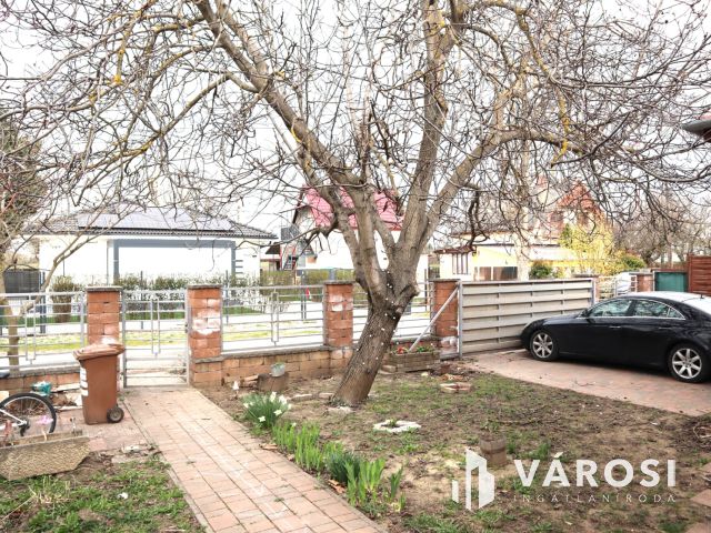 Újszerű önálló családi ház Szabadifürdőn eladó