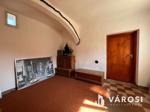 Nyírábrányban Parasztház melléképületekkel Eladó!