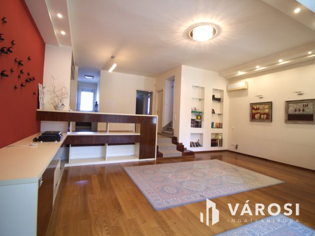 Ritka lehetőség: 204 m2 prémium sorházi otthon saját kerttel