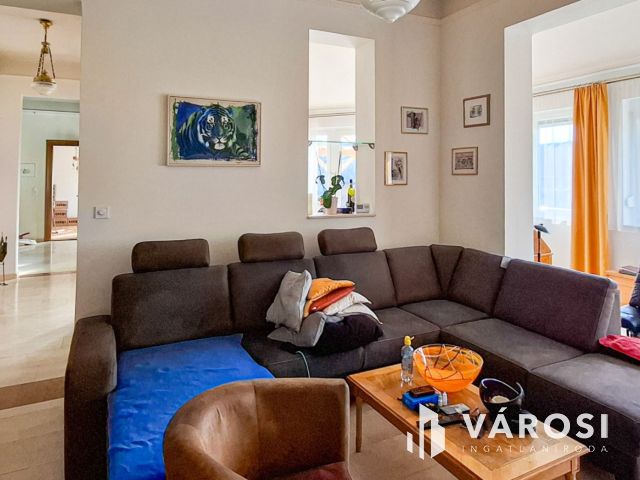 Böhönyén 220 m2-es prémium minőségű kúria eladó!