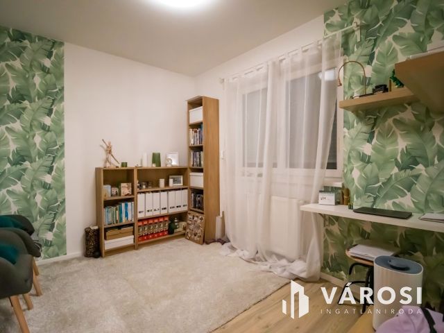 Korszerű 4 szobás téglalakás Palotavárosi a tavaknál