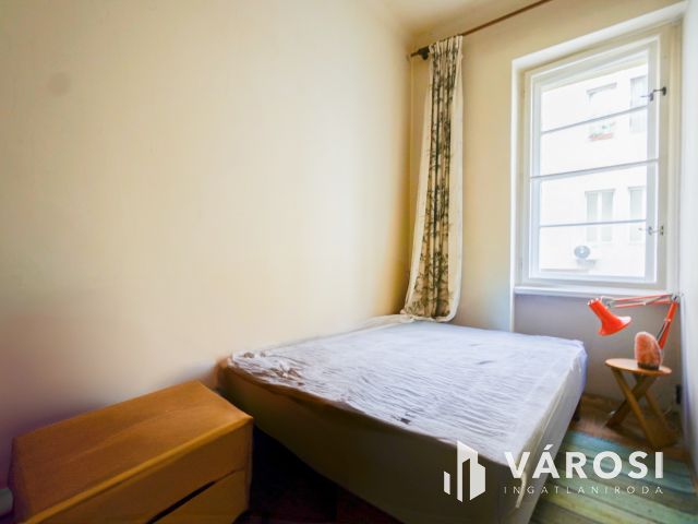 Több lakásra bontható szenzációs elhelyezkedéssel!