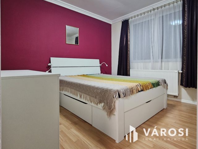 Igényes, felújított ház két lakrésszel Győrszentivánon