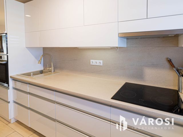 Modern 3+nappalis sorház Gyula Paradicsom városrészében