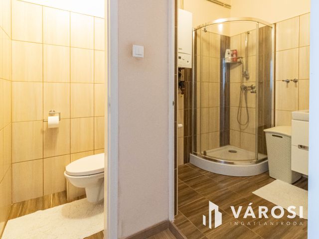 Modern 3+nappalis sorház Gyula Paradicsom városrészében