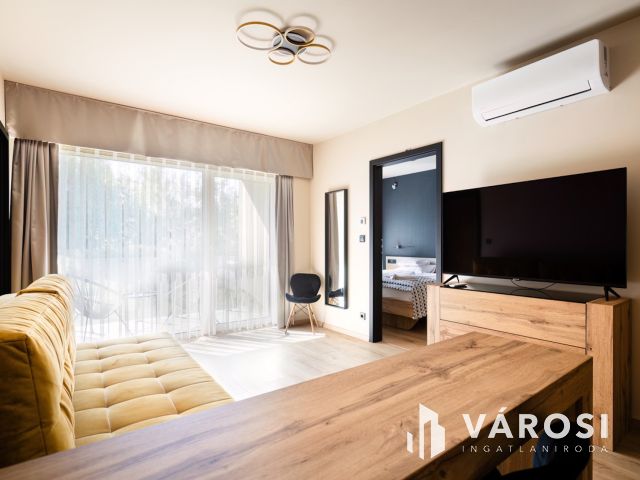 Balatonföldváron erkélyes lakás 100 méterre a Balatontól