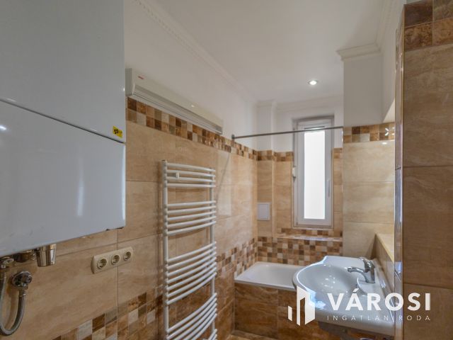 Újszegedi 3 szobás lakás, garázzsal, terasszal