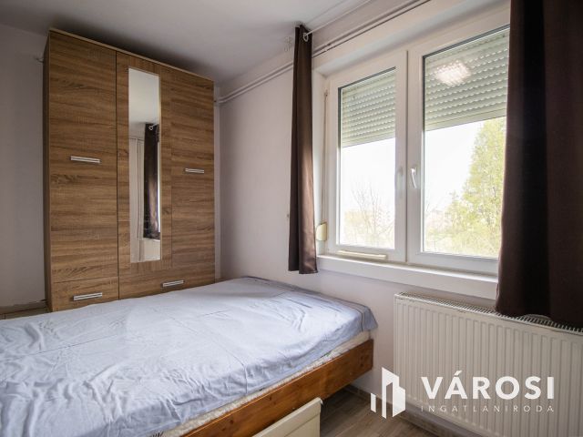 Tó melletti Felújított lakás eladó Győrben