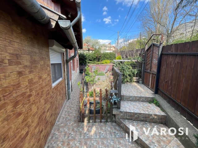 Panorámás kilátás bővítési lehetőséggel Ürömön!