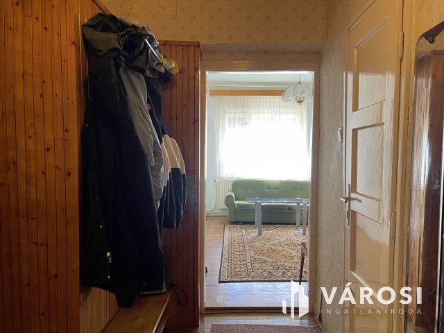 3 szobás családi ház, gyümölcsös és egy külön lakrész